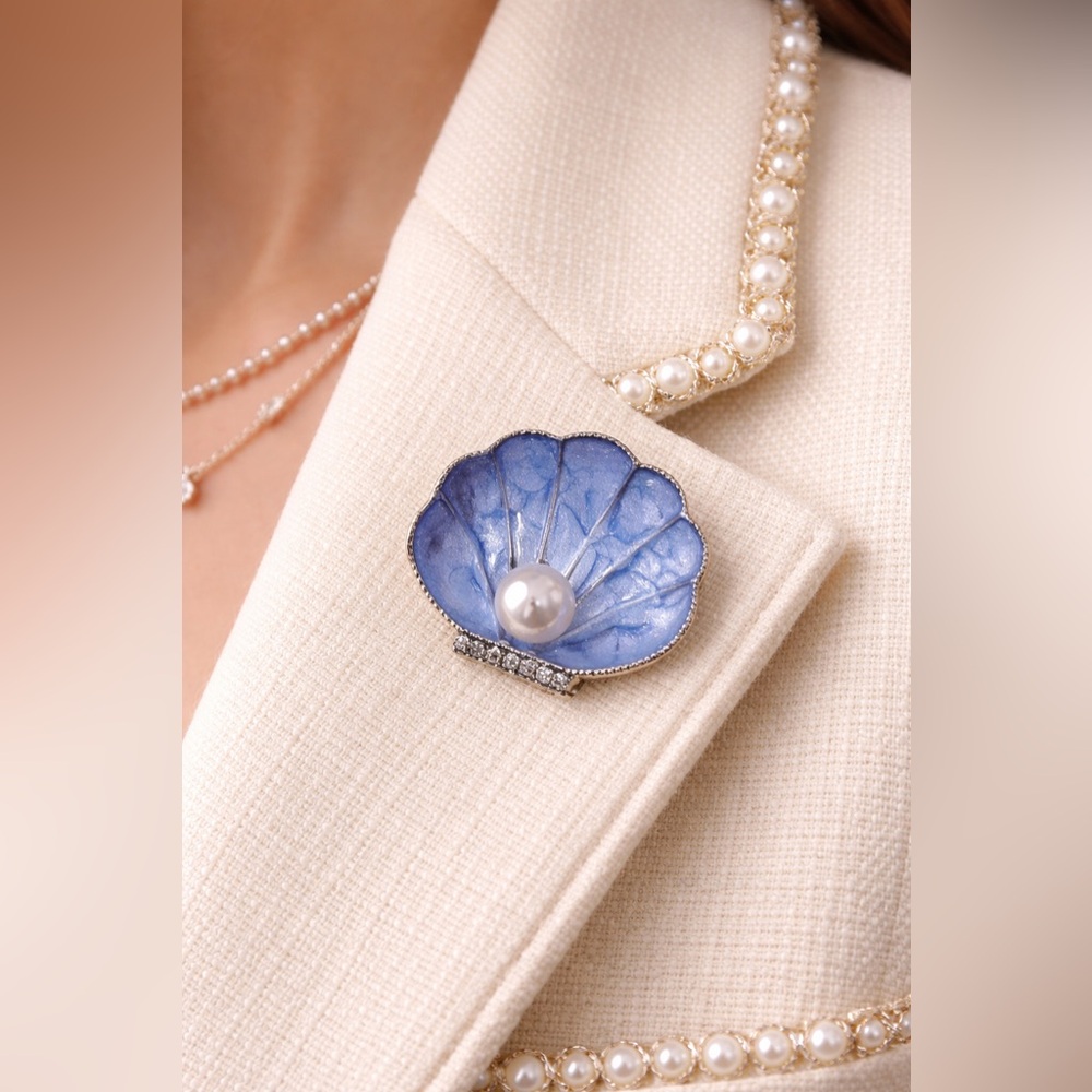 ❤️🫶🏻 Giftable 🌟 Blue Shell Brooch with Pearl And Crystal Accents